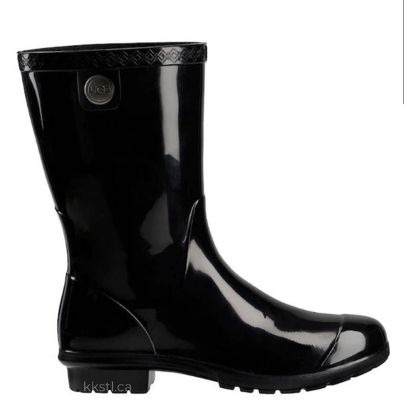UGG Shoes - SOLD UGG Black Sienna Sherpa Insole Shiny Rain Boot Size 6/6.5